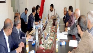 رئيس اللجنة الثورية يلتقي قيادة وزارة الأشغال وصندوق صيانة الطرق